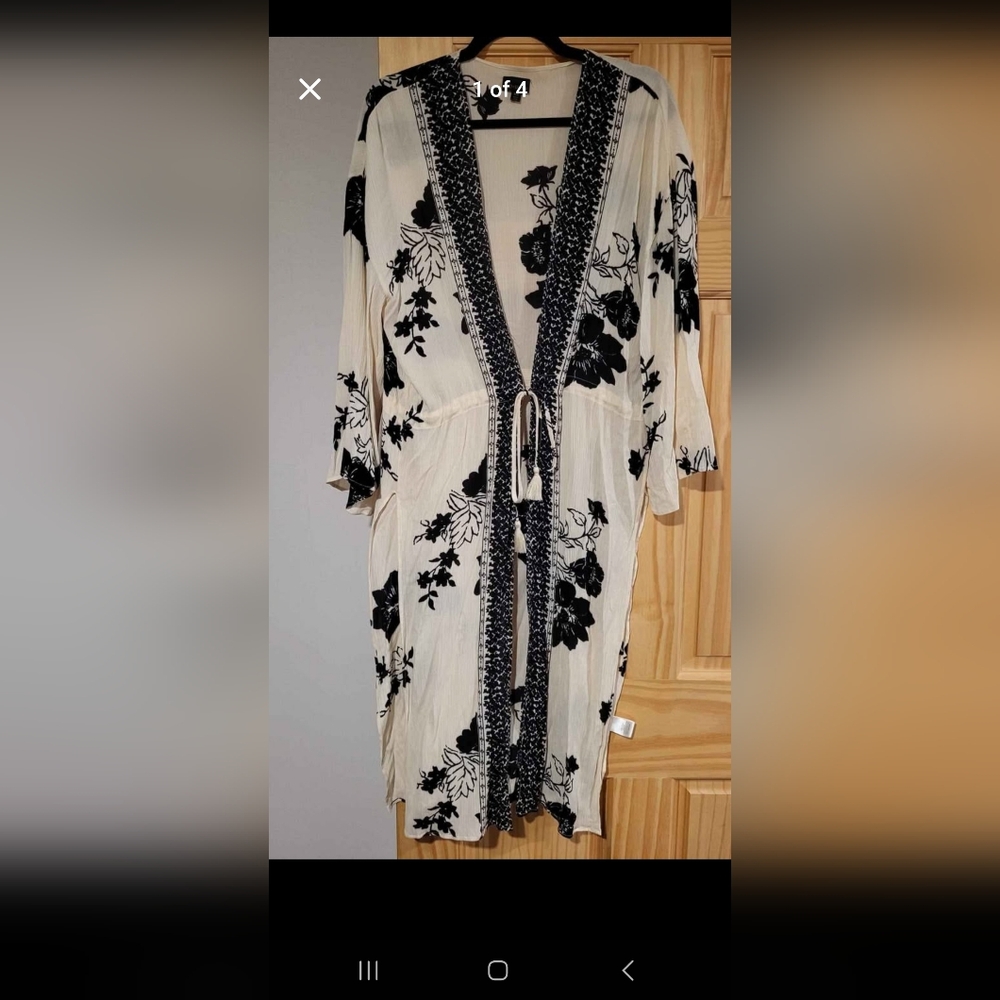 Coco + Carmen Black and Cream Kimono
